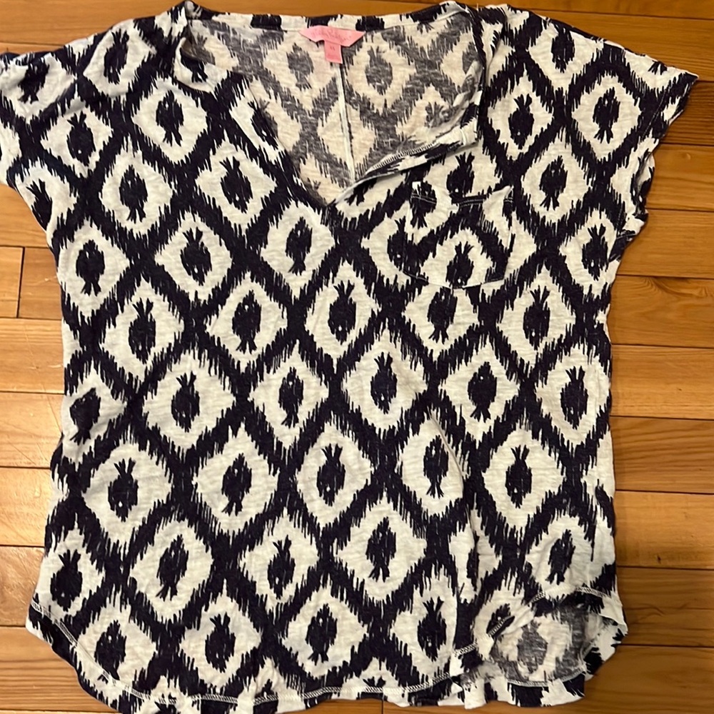 GUC short sleeve shirt great with white shorts